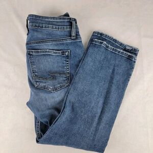 Silver Jeans Co Women's 28 x 23.5 Blue Suki Capri Denim Stretch Capri Distressed